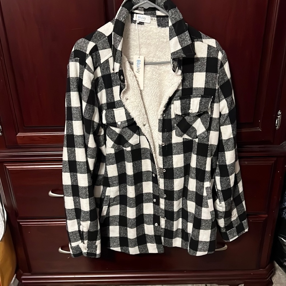 Blu Ivy white and plaid shacket, furry inside, size medium, with pockets